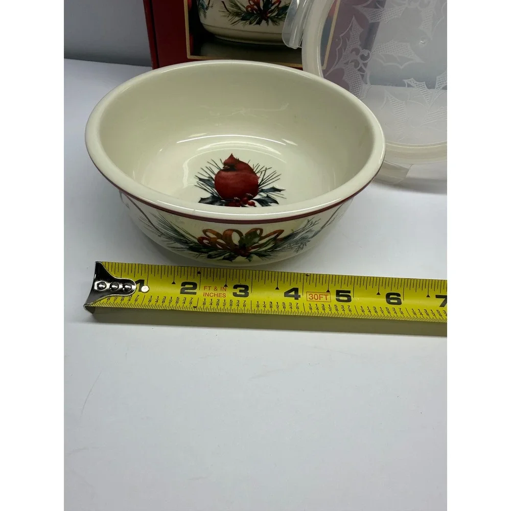 Lenox Winter Greetings Serve and Store Cardinal Bowl with Locking Lid 6 inch